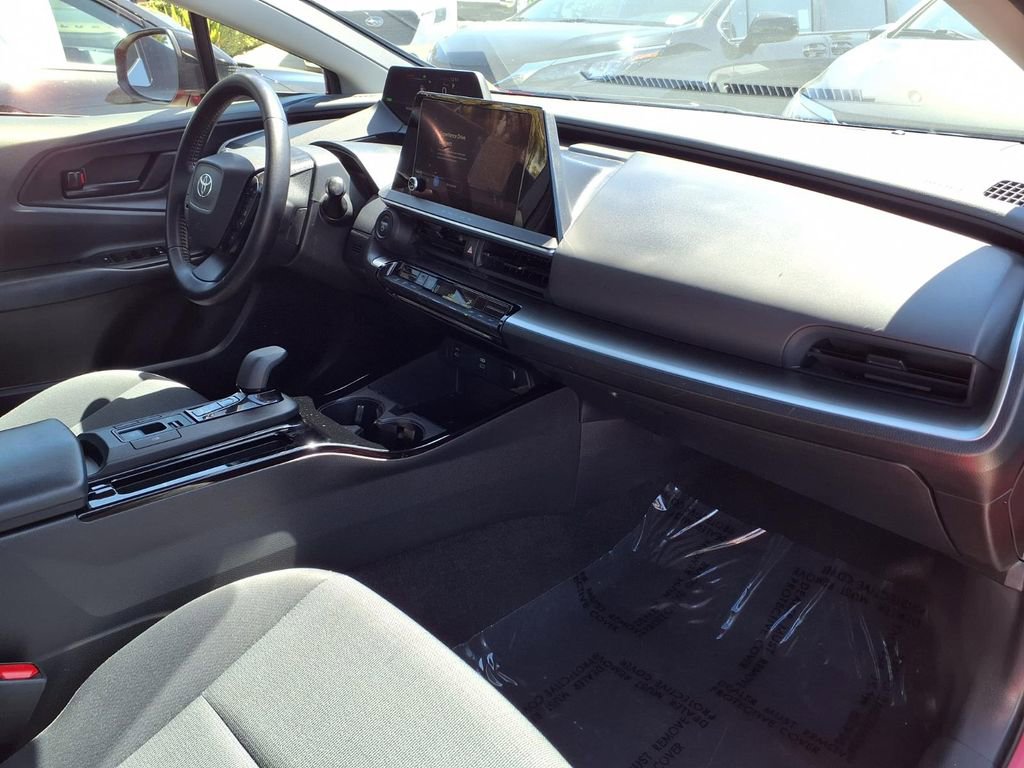 Used 2024 Toyota Prius LE image 13