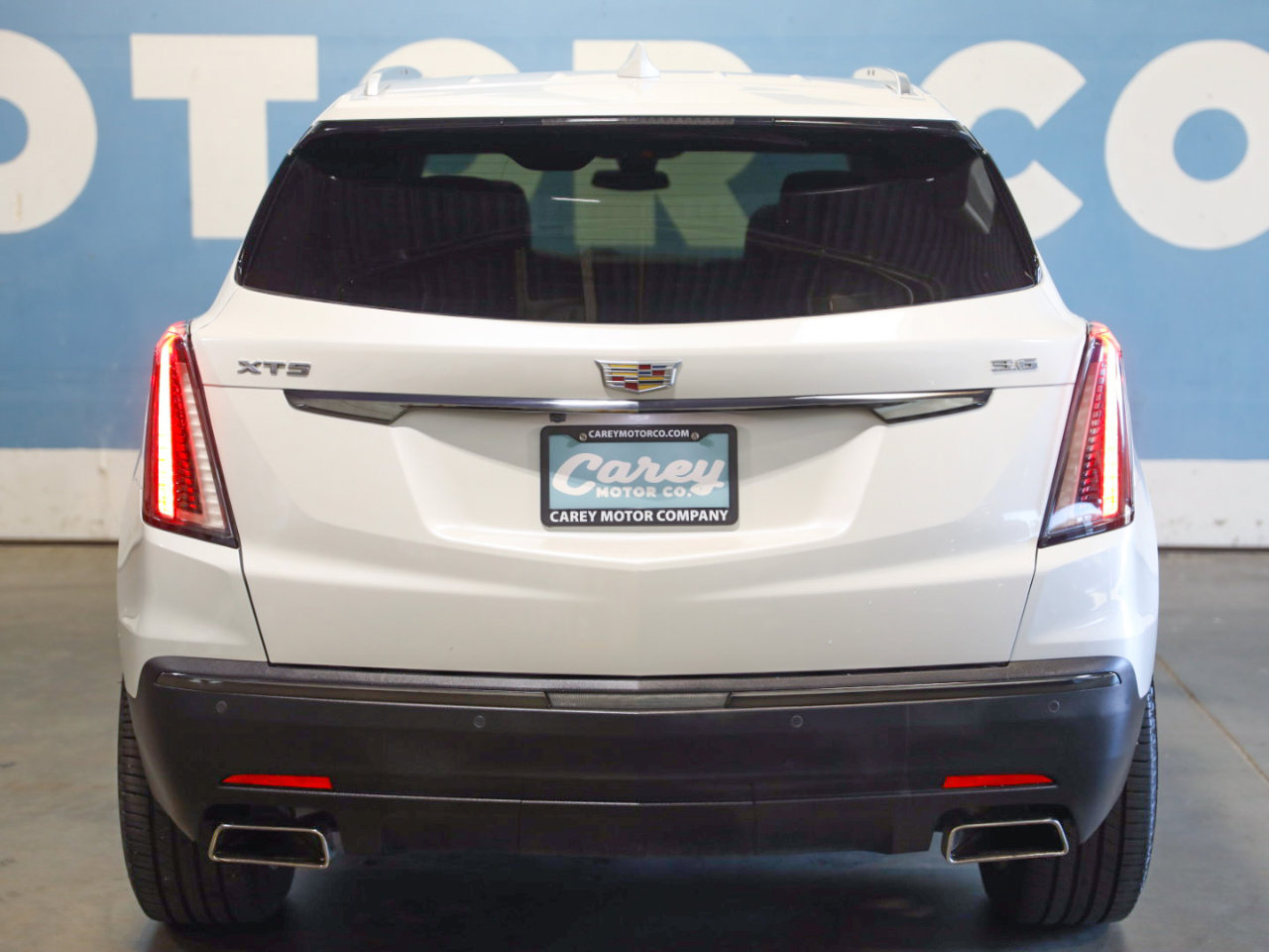 Used 2018 Cadillac XT5 Luxury w/ LPO, Black Ice Package image 14