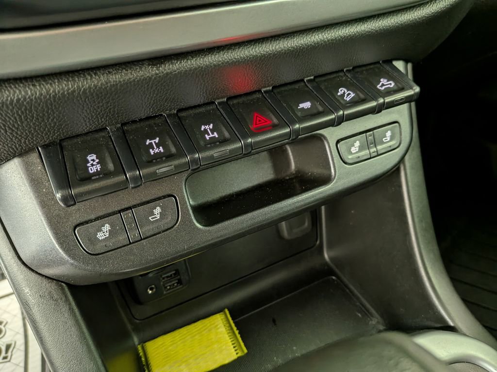 Used 2019 Chevrolet Colorado ZR2 w/ Colorado ZR2 Bison Edition image 30