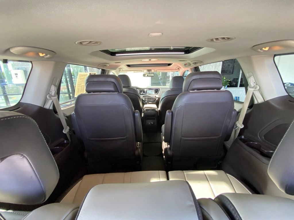 Used 2016 Kia Sedona SX Limited FWD image 26