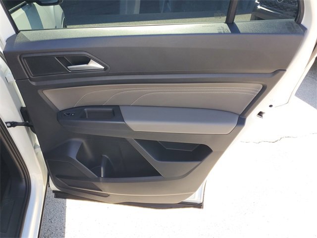 Used 2023 Volkswagen Atlas Cross Sport SE image 33