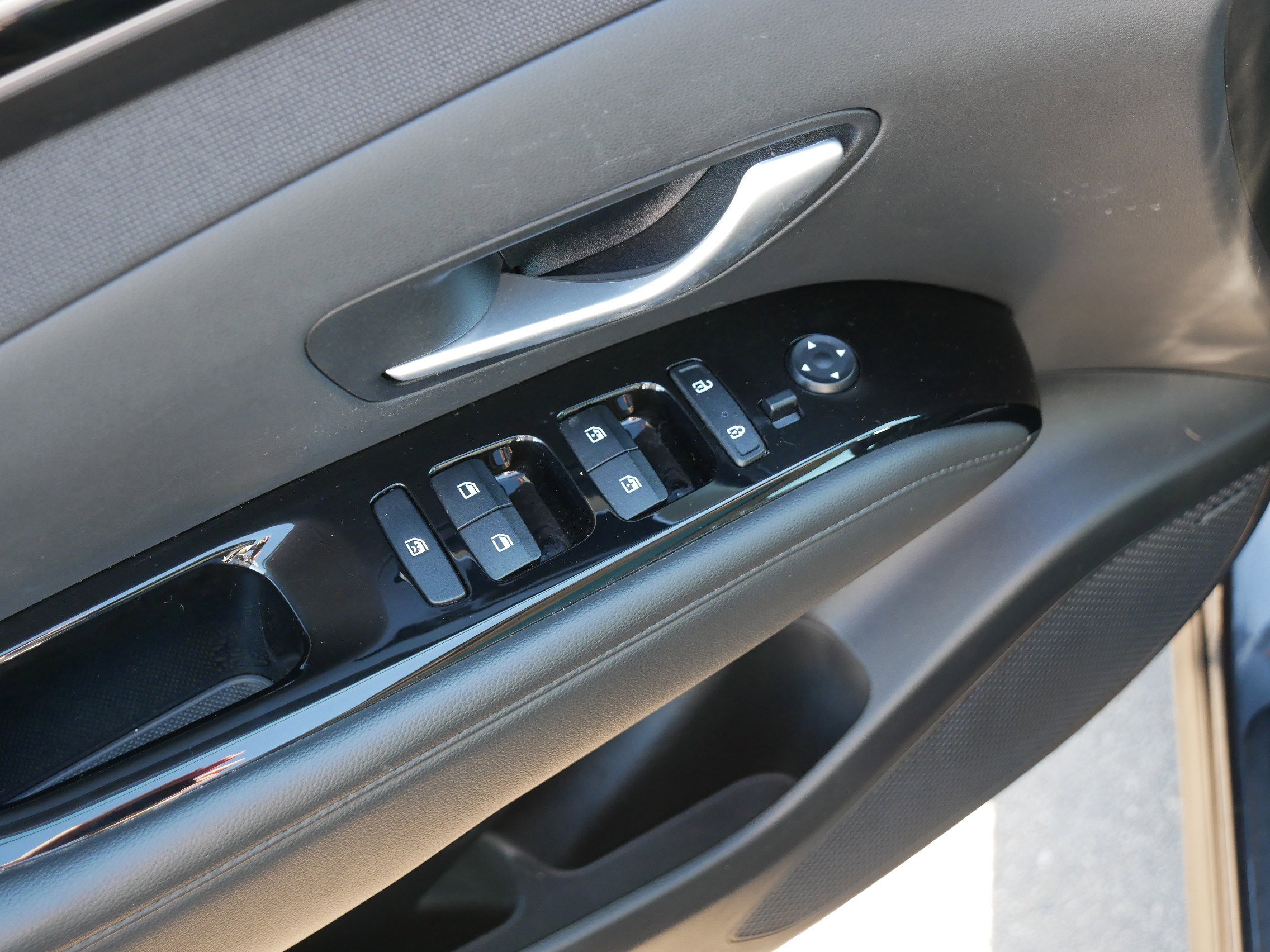 Used 2023 Hyundai Tucson Limited image 19