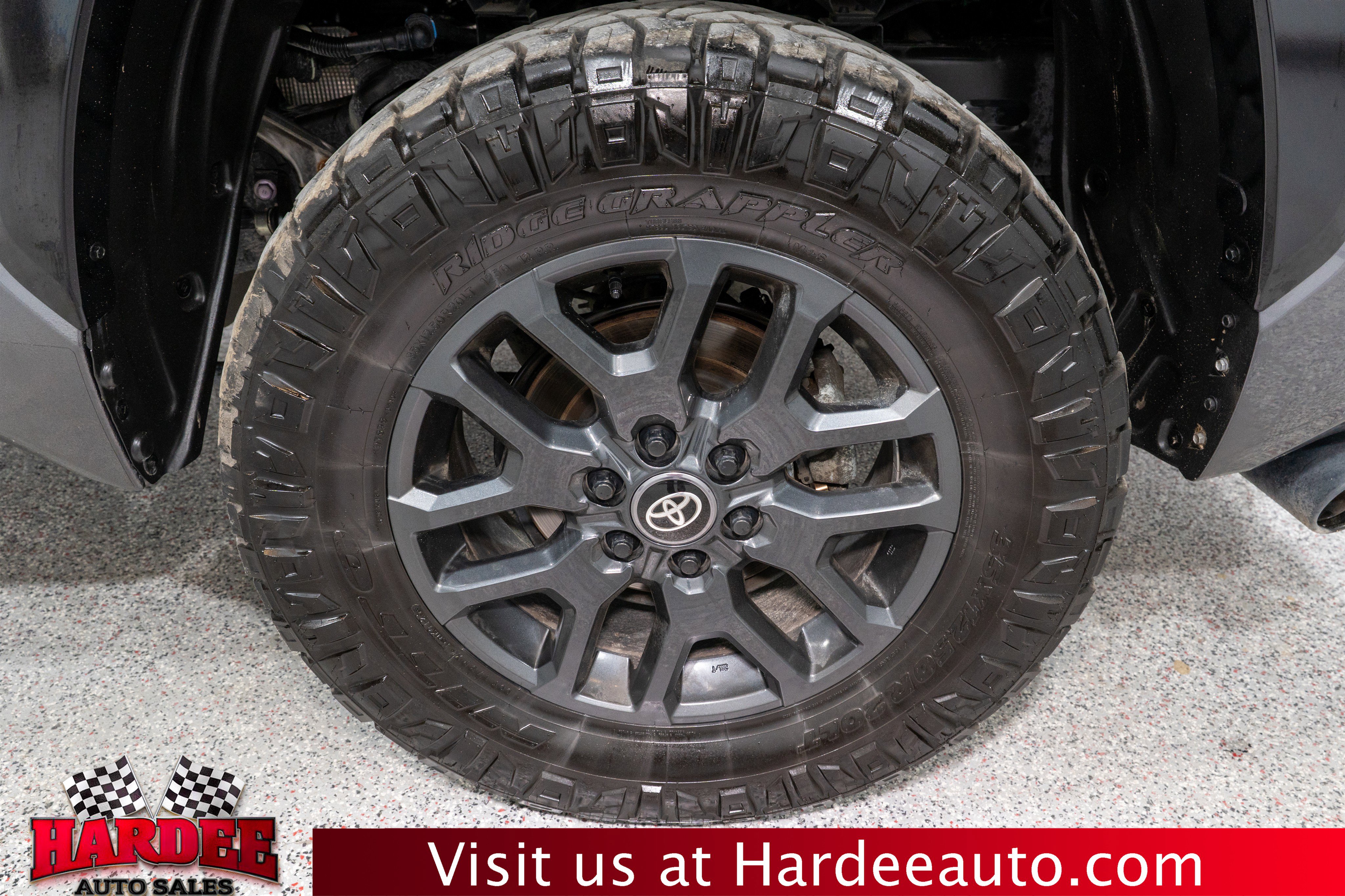 Used 2025 Toyota Tundra Platinum image 10