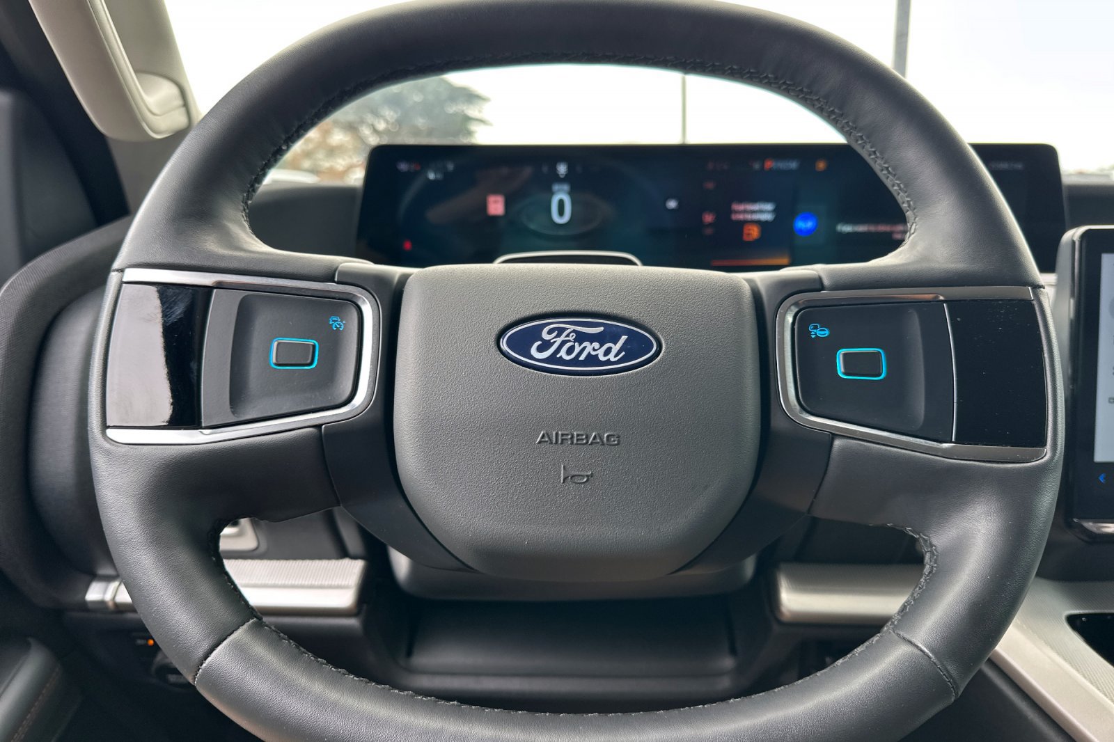 Used 2025 Ford Expedition Active AWD/4WD image 22