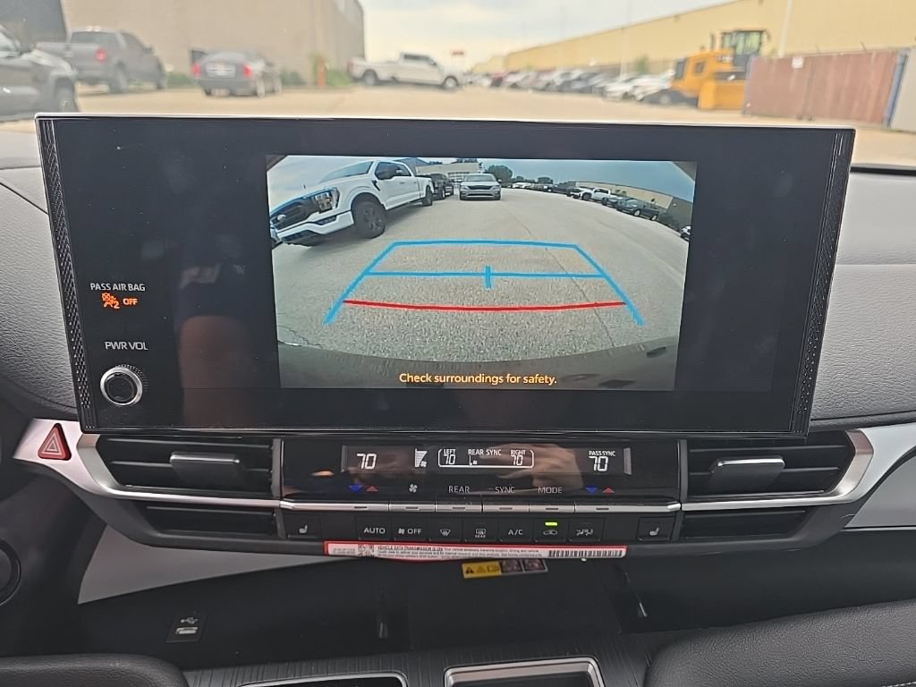 Used 2026 Toyota Sienna XLE AWD/4WD image 27