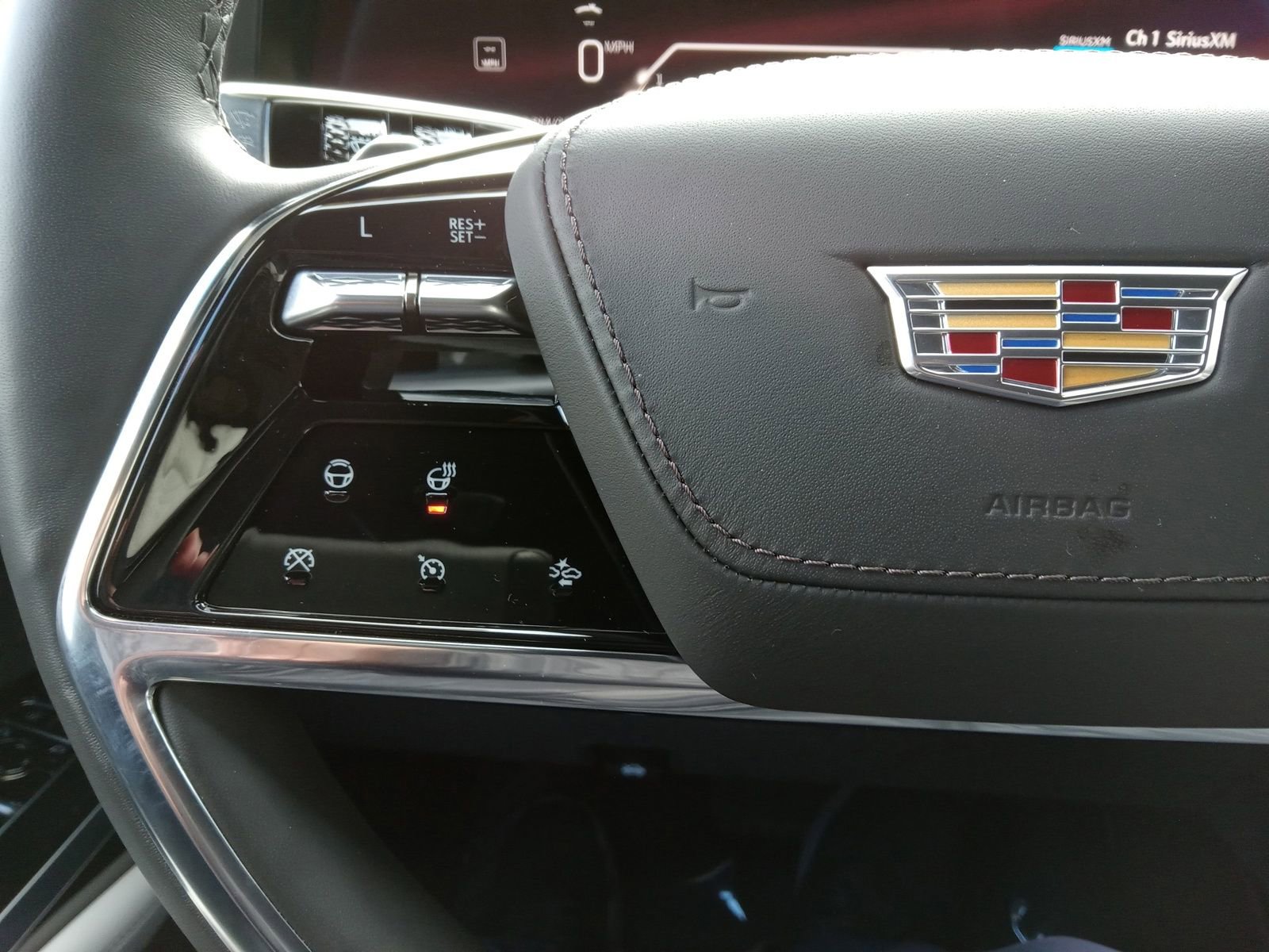 Used 2025 Cadillac Escalade Sport Platinum w/ LPO, ONYX Package image 21