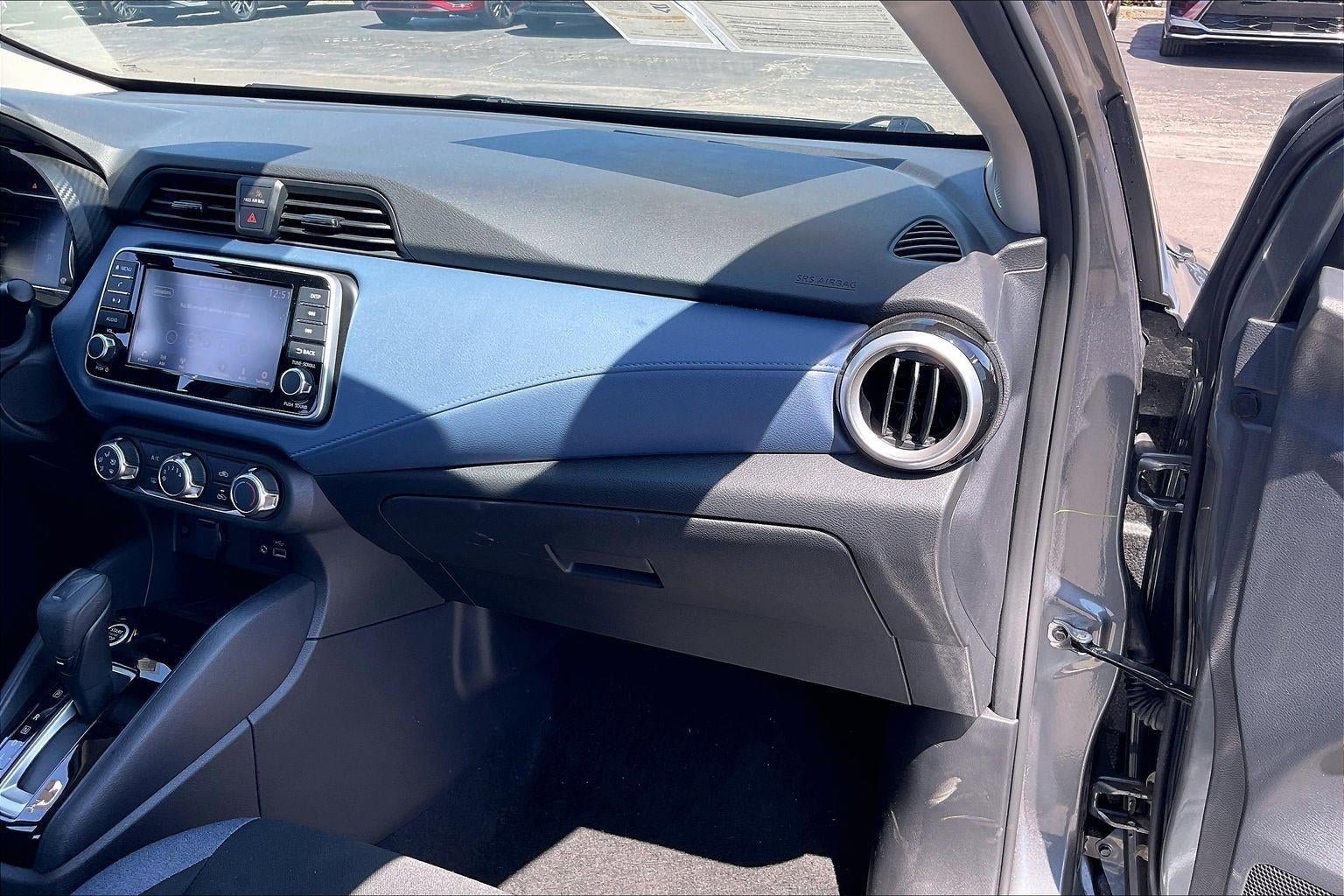 Used 2025 Nissan Versa SV FWD image 18