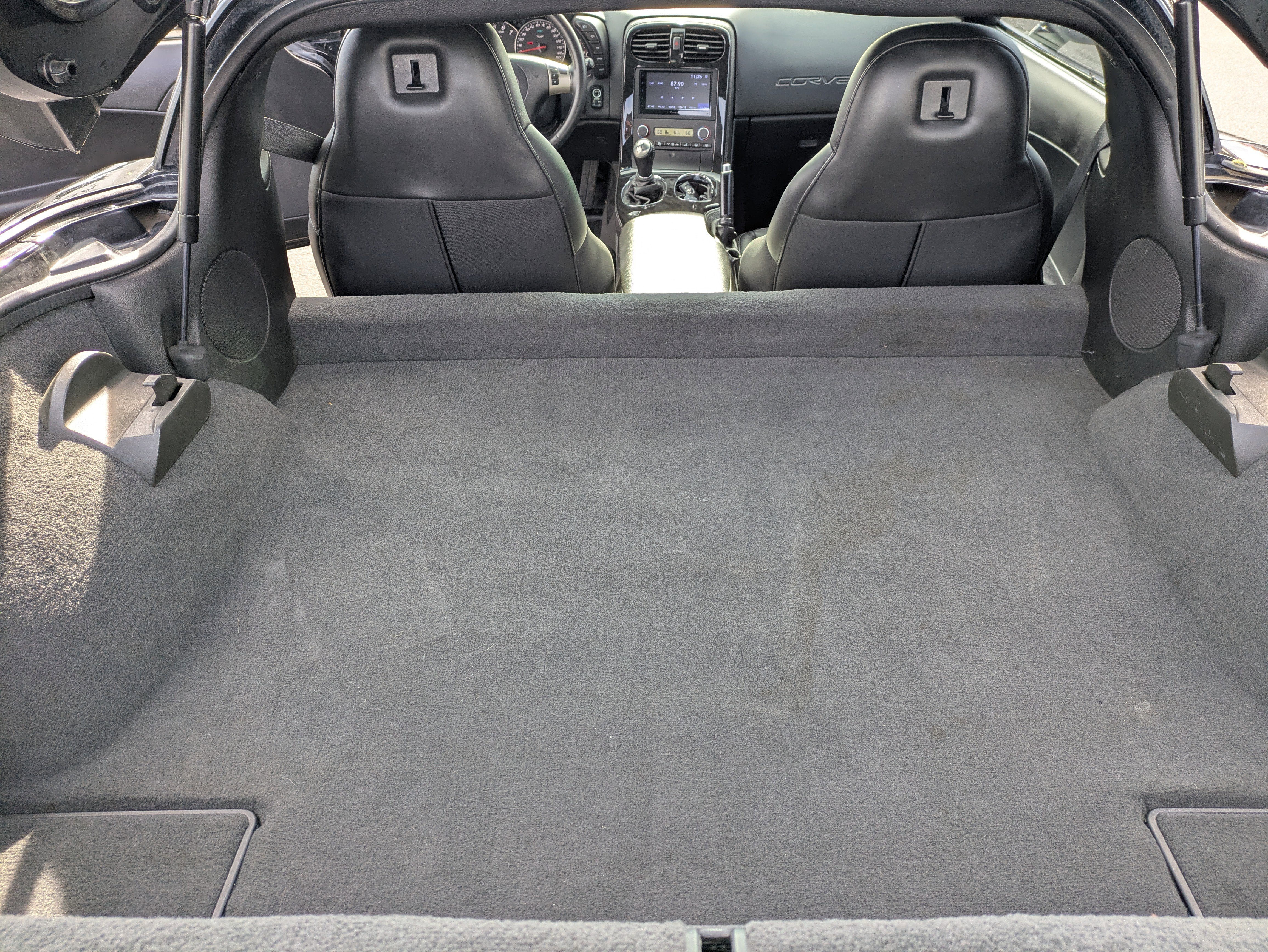 Used 2011 Chevrolet Corvette Coupe w/ 1LT image 10