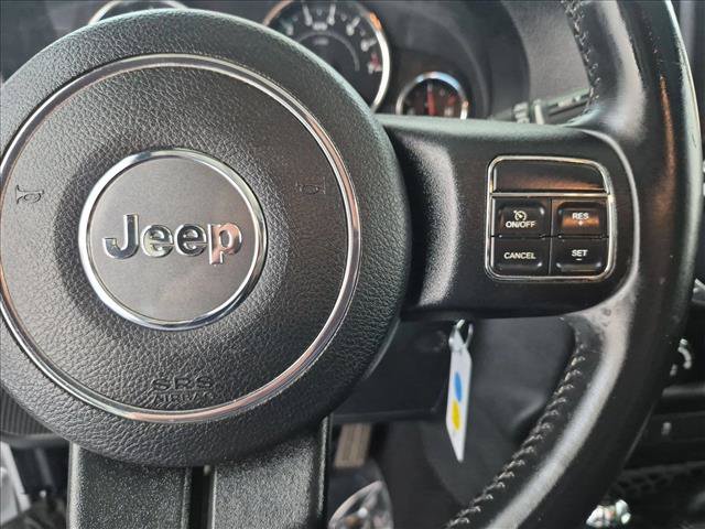 Used 2015 Jeep Wrangler Unlimited Sahara w/ Mopar Chrome Edition Group AWD/4WD image 30