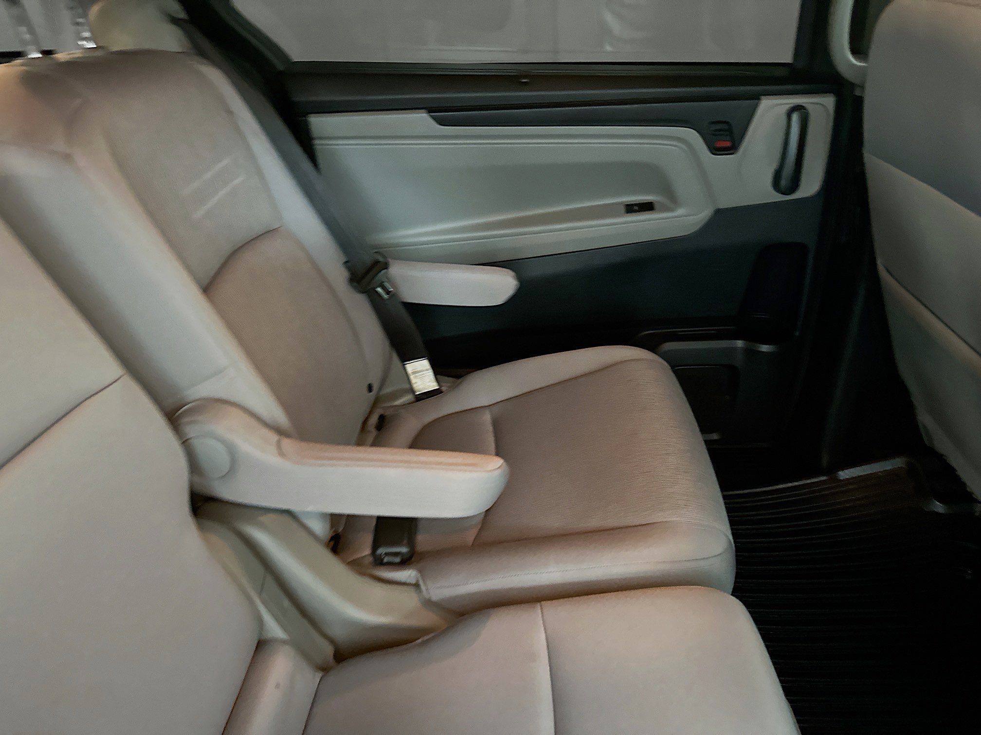 Used 2018 Honda Odyssey EX image 28