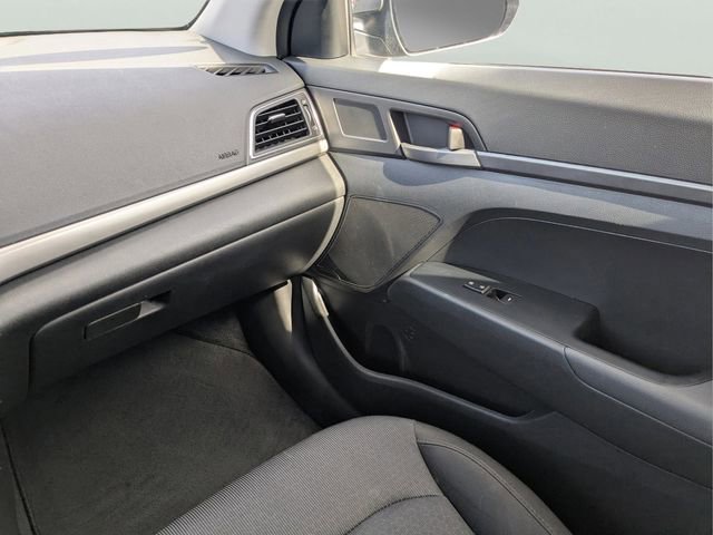 Used 2018 Hyundai Elantra SE image 17
