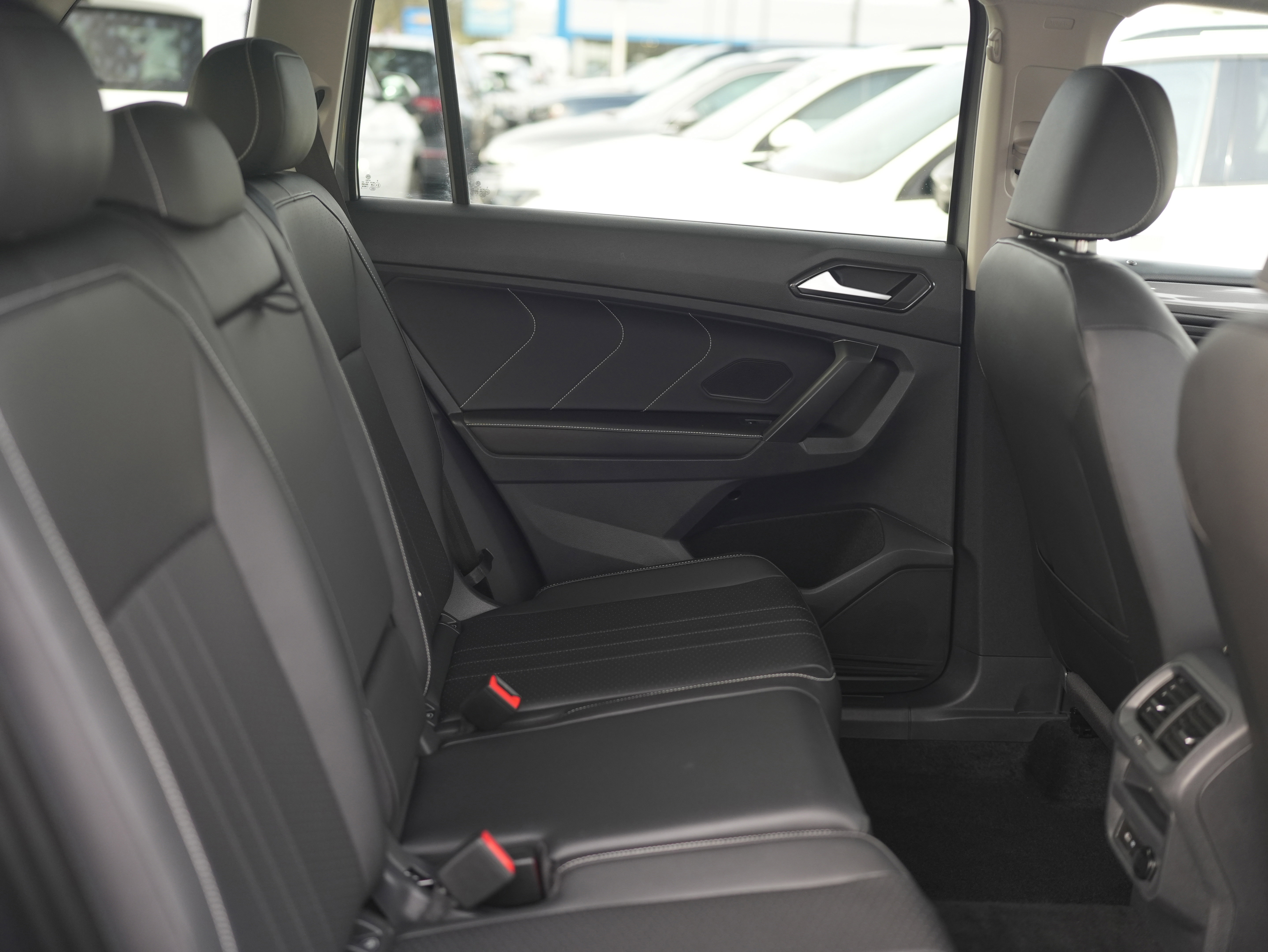 Certified 2023 Volkswagen Tiguan SE image 23