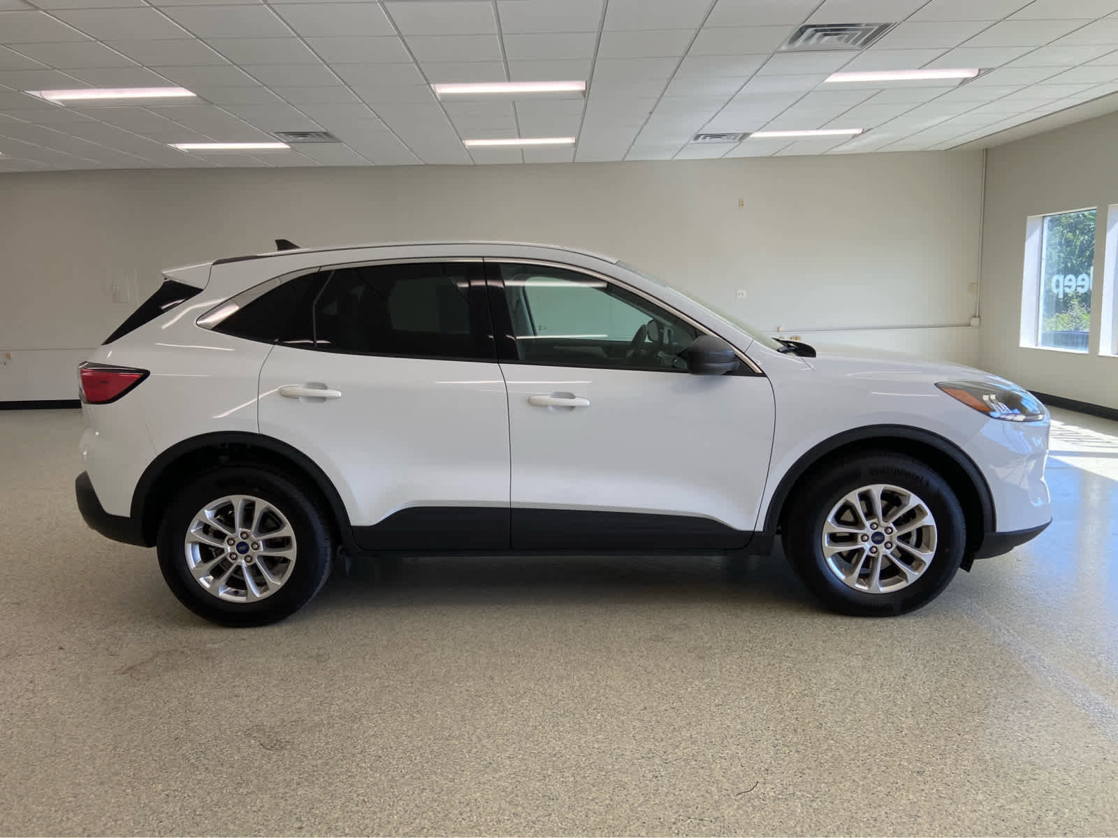 Used 2022 Ford Escape SE w/ Convenience Package AWD/4WD image 7