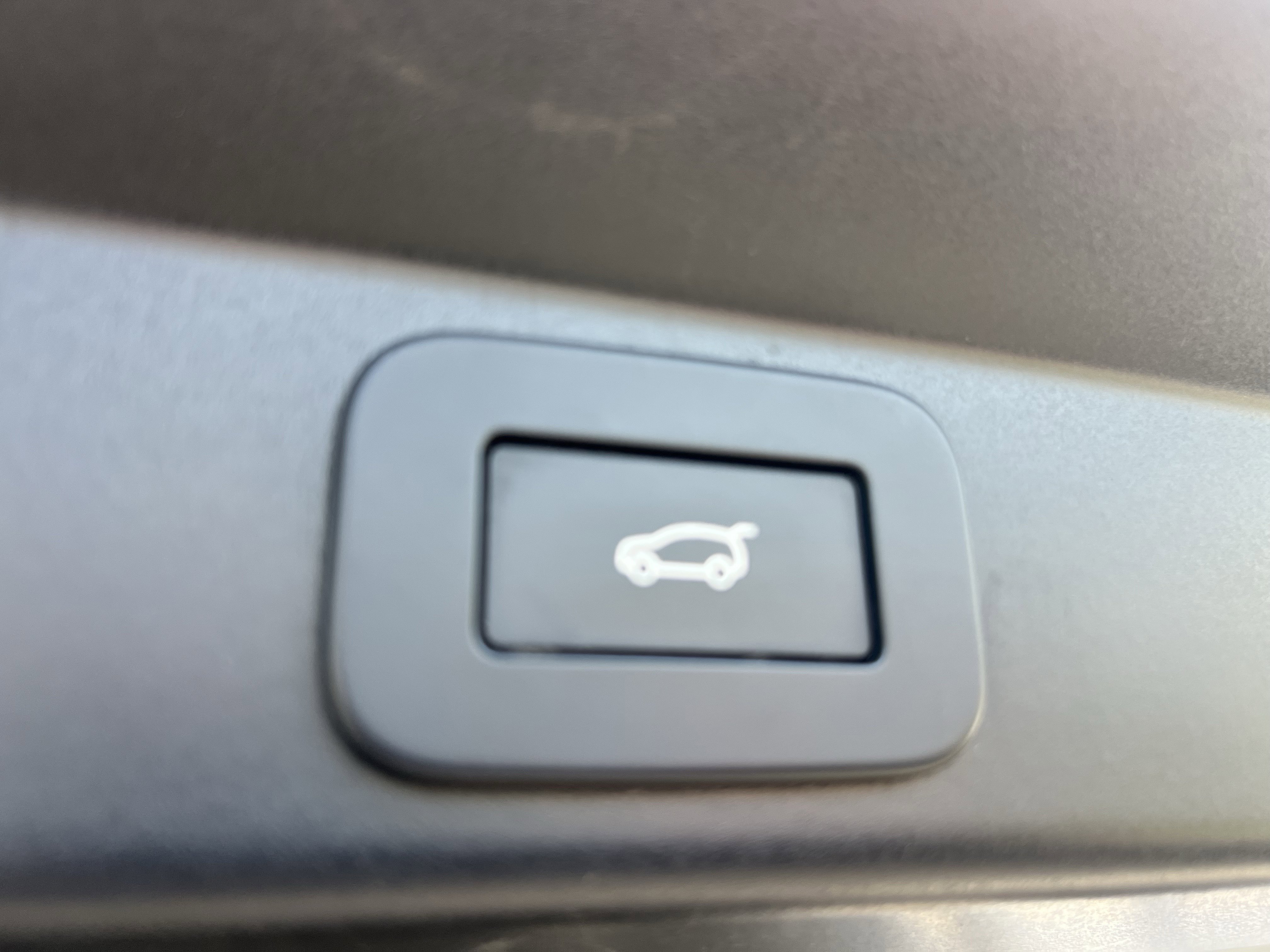 Certified 2024 Land Rover Range Rover Sport SE AWD/4WD image 37