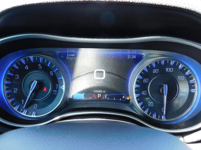 Used 2018 Chrysler 300 Limited image 15