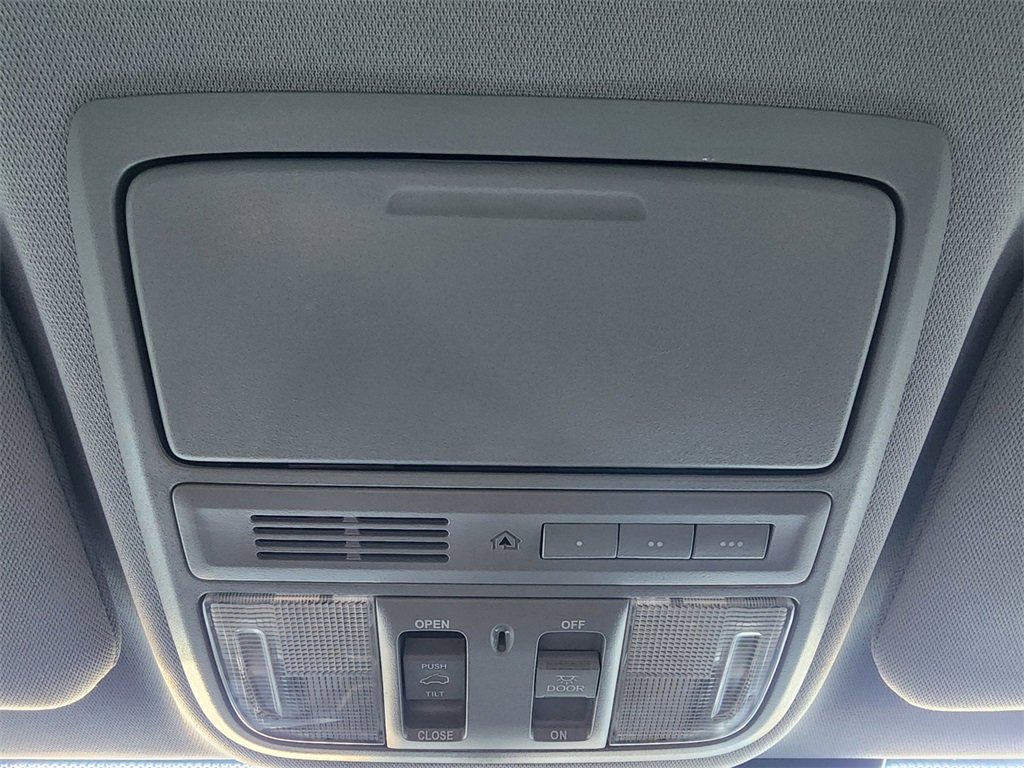 Used 2022 Honda CR-V Touring image 22