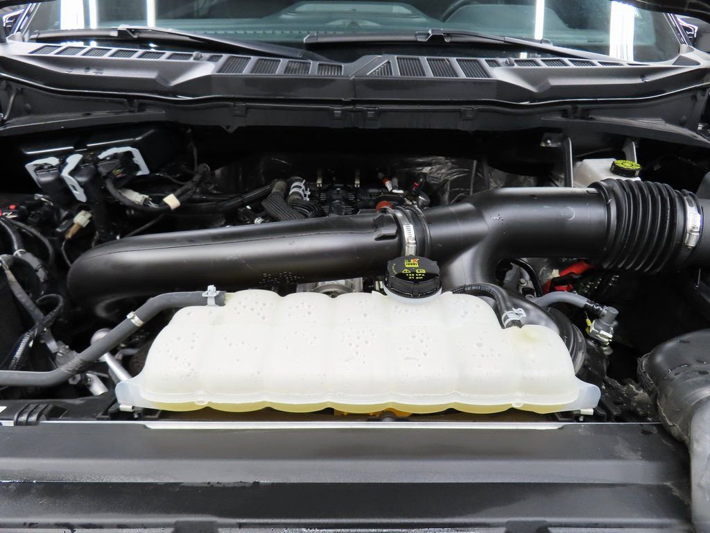 Used 2025 Ford F150 Lariat AWD/4WD image 32