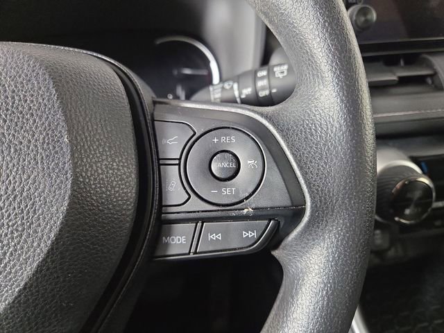 Used 2025 Toyota RAV4 XLE image 23