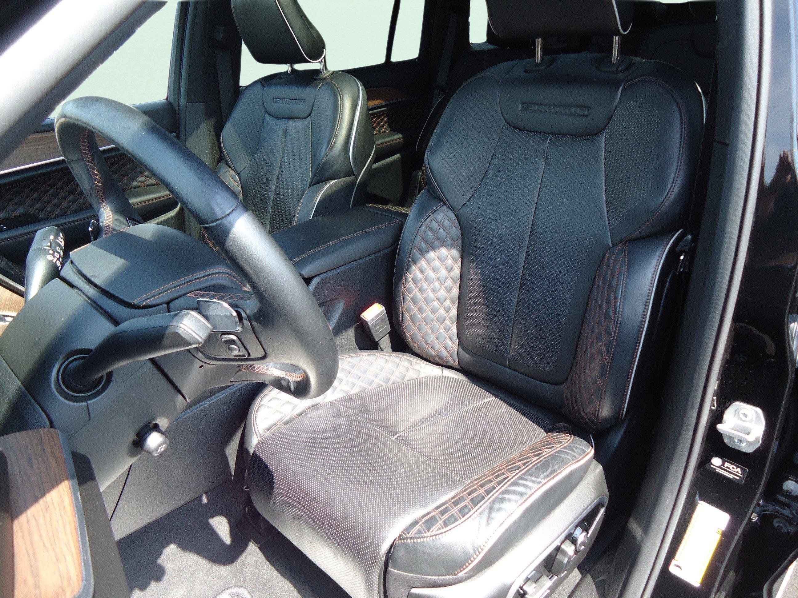 Used 2021 Jeep Grand Cherokee L Summit w/ Luxury Tech Group V AWD/4WD image 14