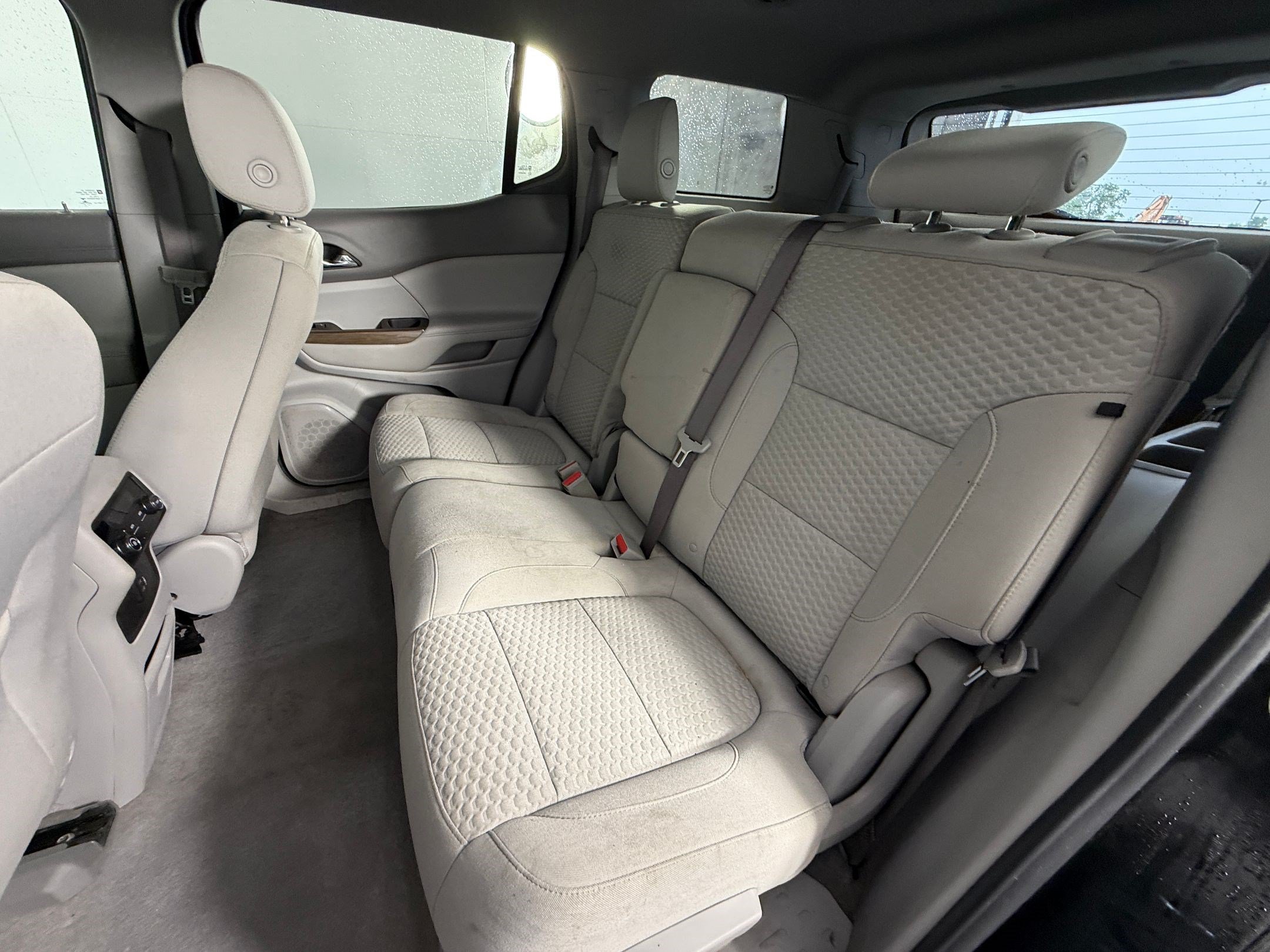 Used 2019 GMC Acadia SLE FWD image 20