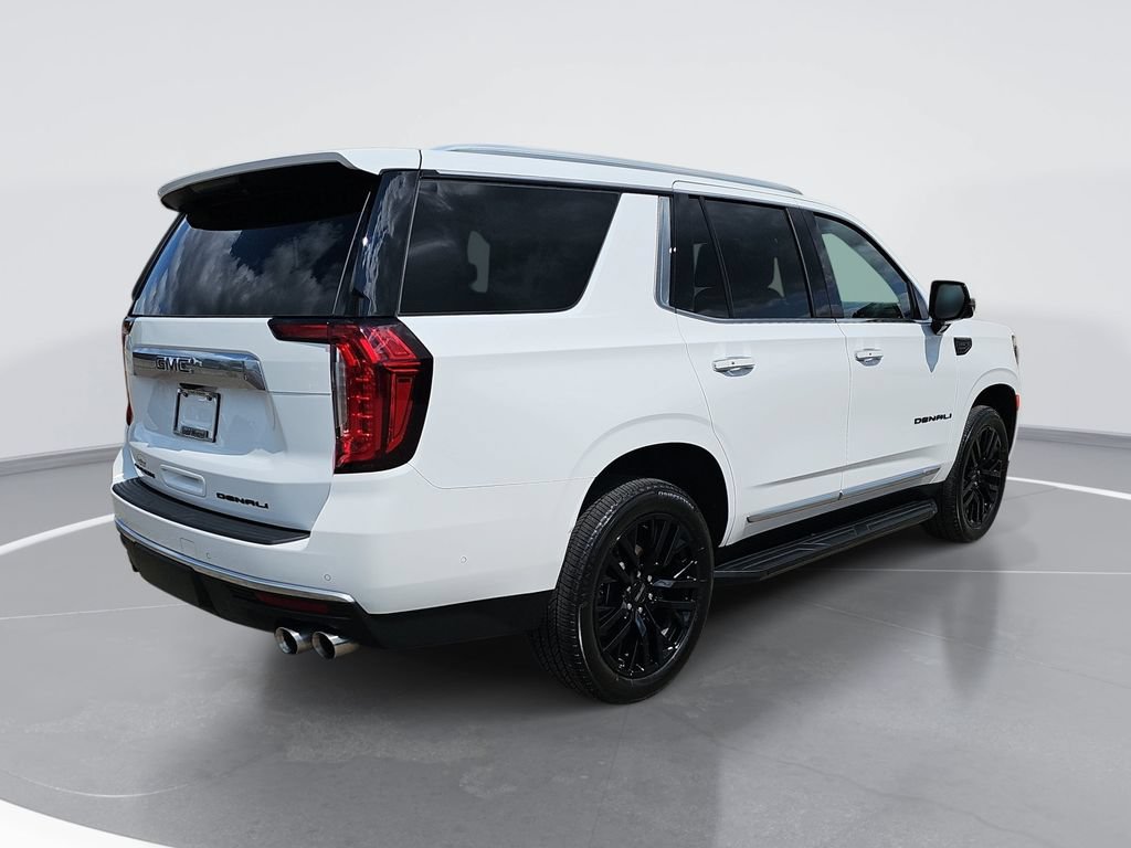 Used 2024 GMC Yukon Denali w/ Advanced Technology Package AWD/4WD image 3