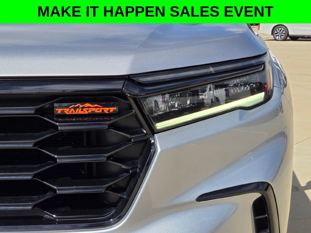 Used 2025 Honda Pilot TrailSport image 32