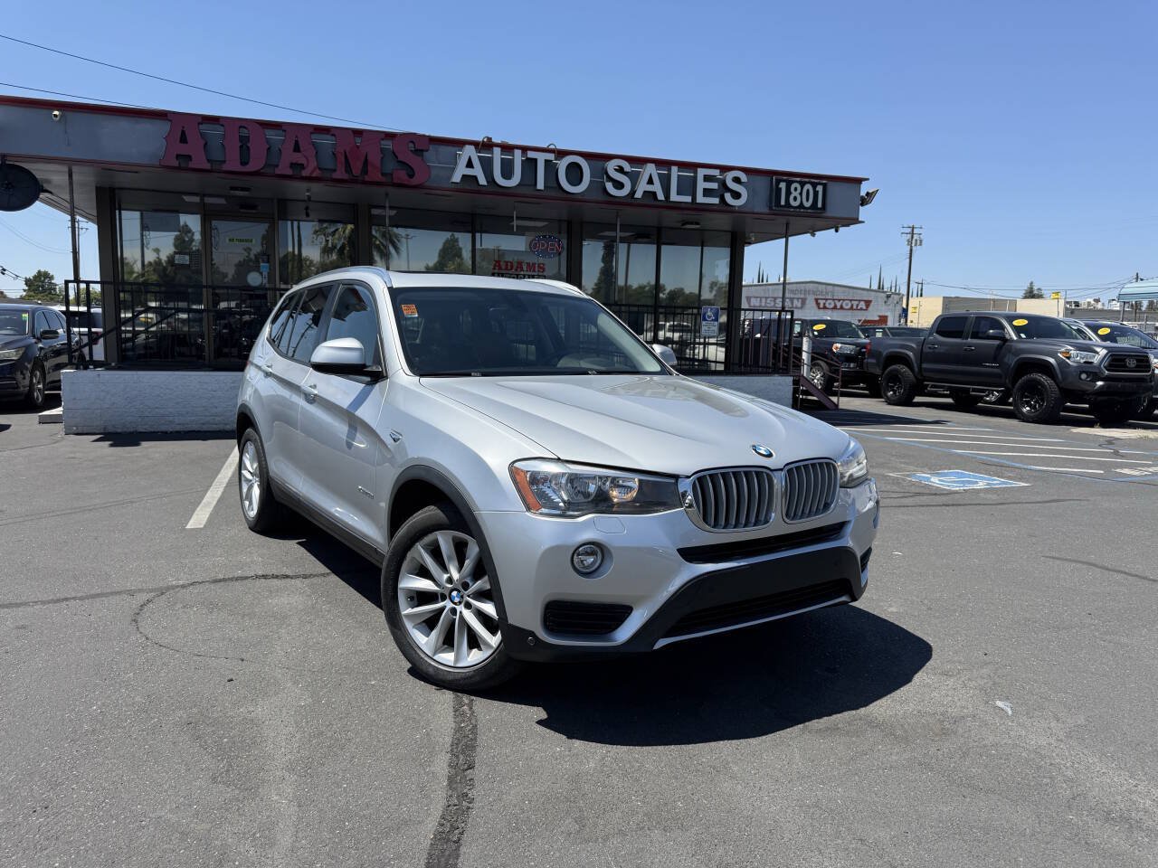 Used 2015 BMW X3 xDrive28i AWD/4WD image 1