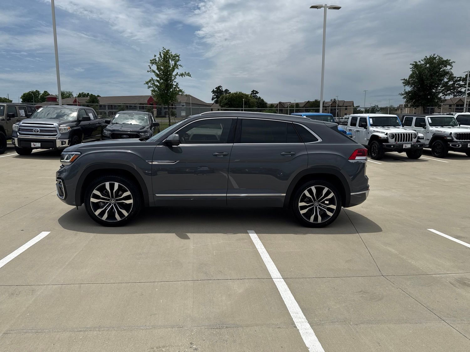 Used 2021 Volkswagen Atlas Cross Sport SEL Premium R-Line