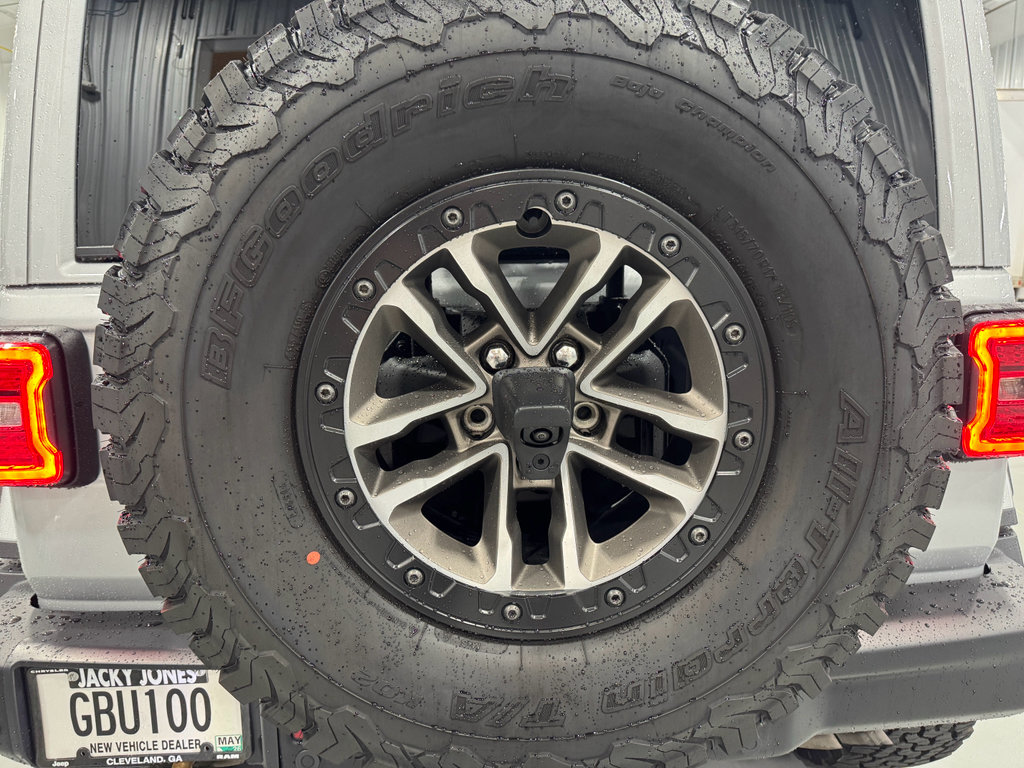 Used 2024 Jeep Wrangler Unlimited Rubicon 392 image 13