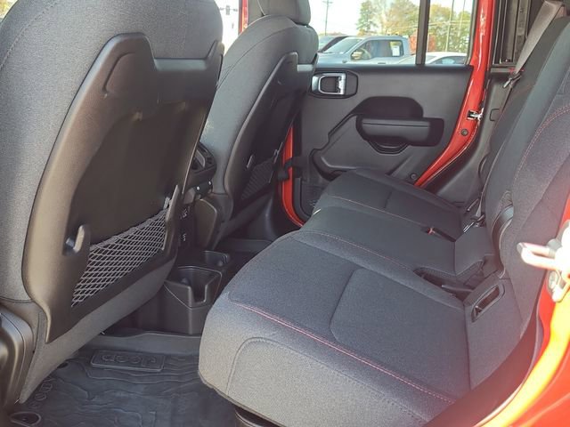 Used 2024 Jeep Gladiator Rubicon w/ Technology Group image 19