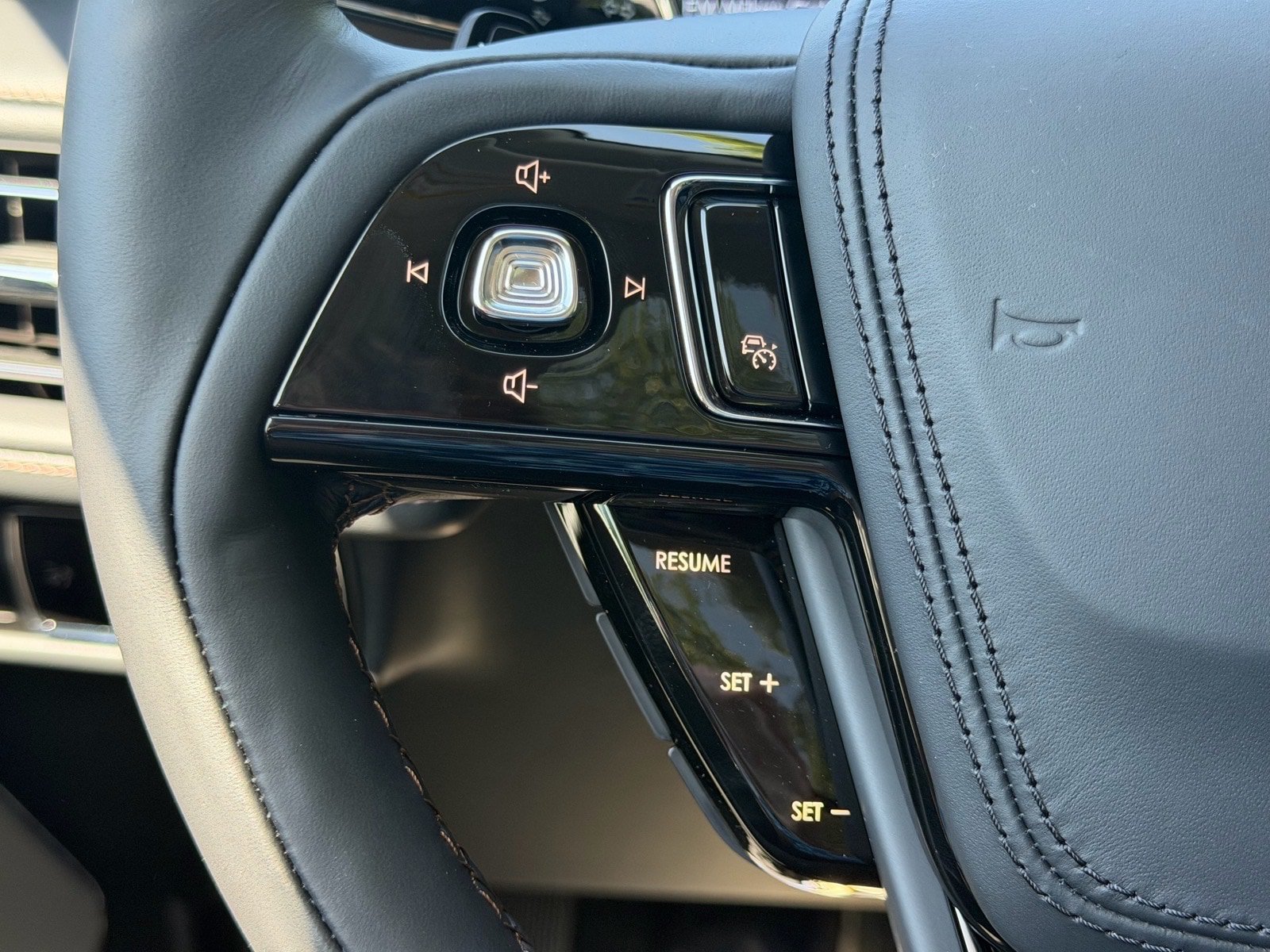 New 2026 Lincoln Aviator Reserve AWD/4WD image 29