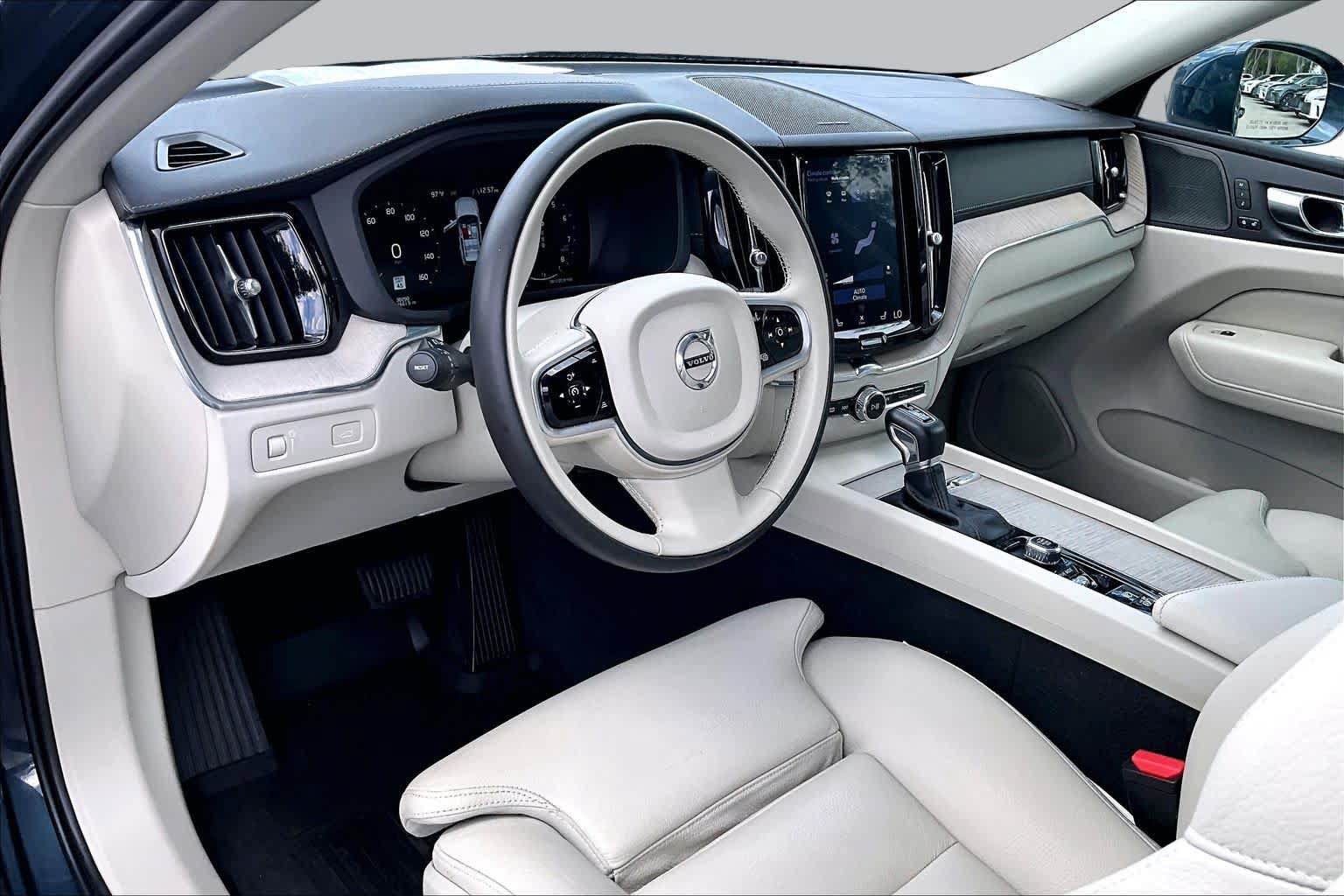 Used 2020 Volvo XC60 T5 Inscription w/ Protection Package Premier FWD image 18