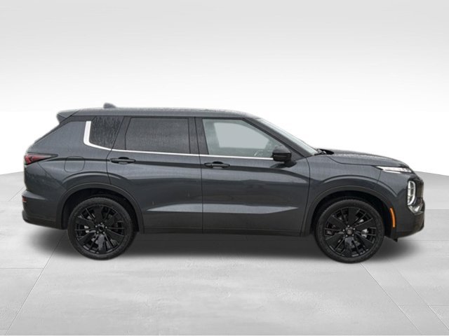 New 2026 Mitsubishi Outlander LE FWD image 21