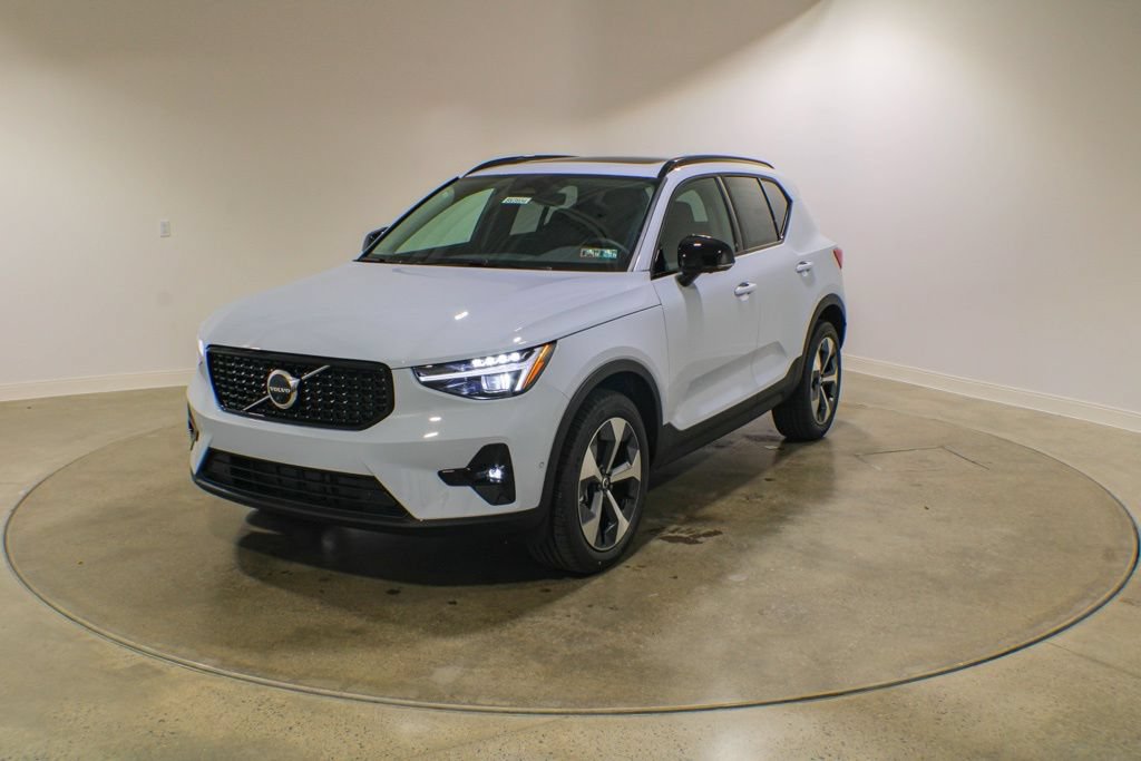 New 2026 Volvo XC40 B5 Plus w/ Protection Package Premier
