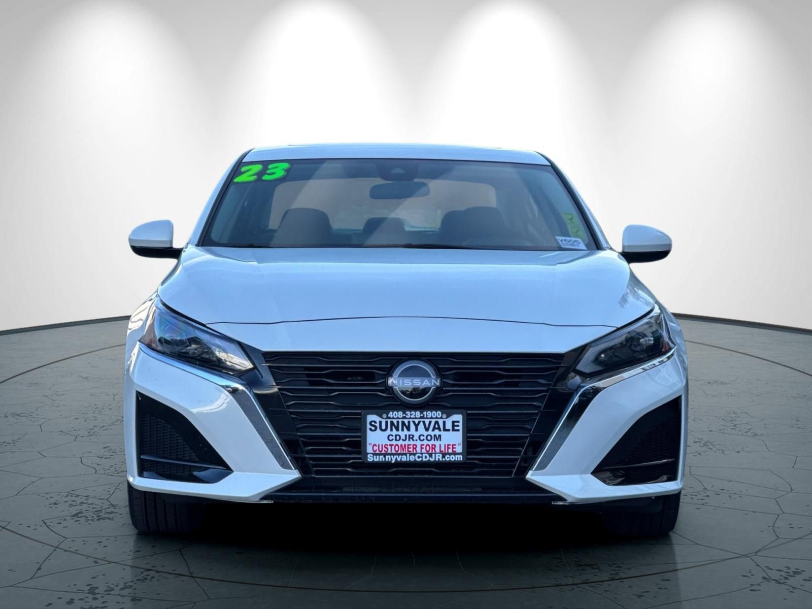 Used 2023 Nissan Altima 2.5 SV w/ SV Premium Package FWD image 9