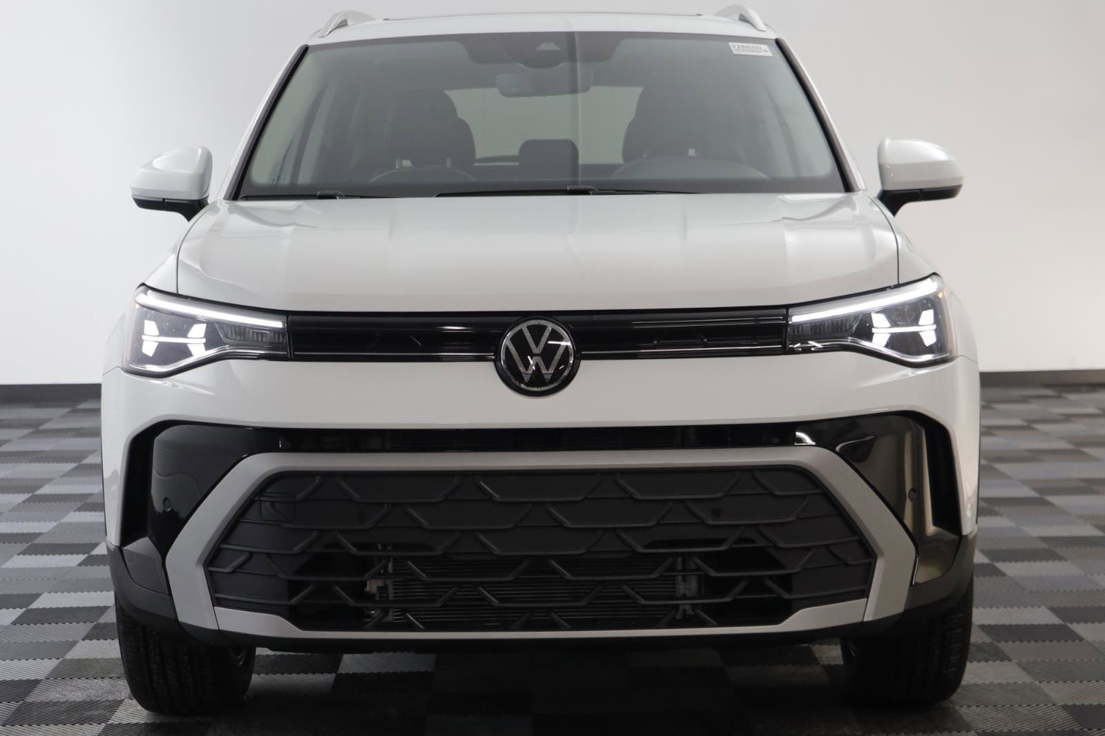 New 2026 Volkswagen Taos SE image 21