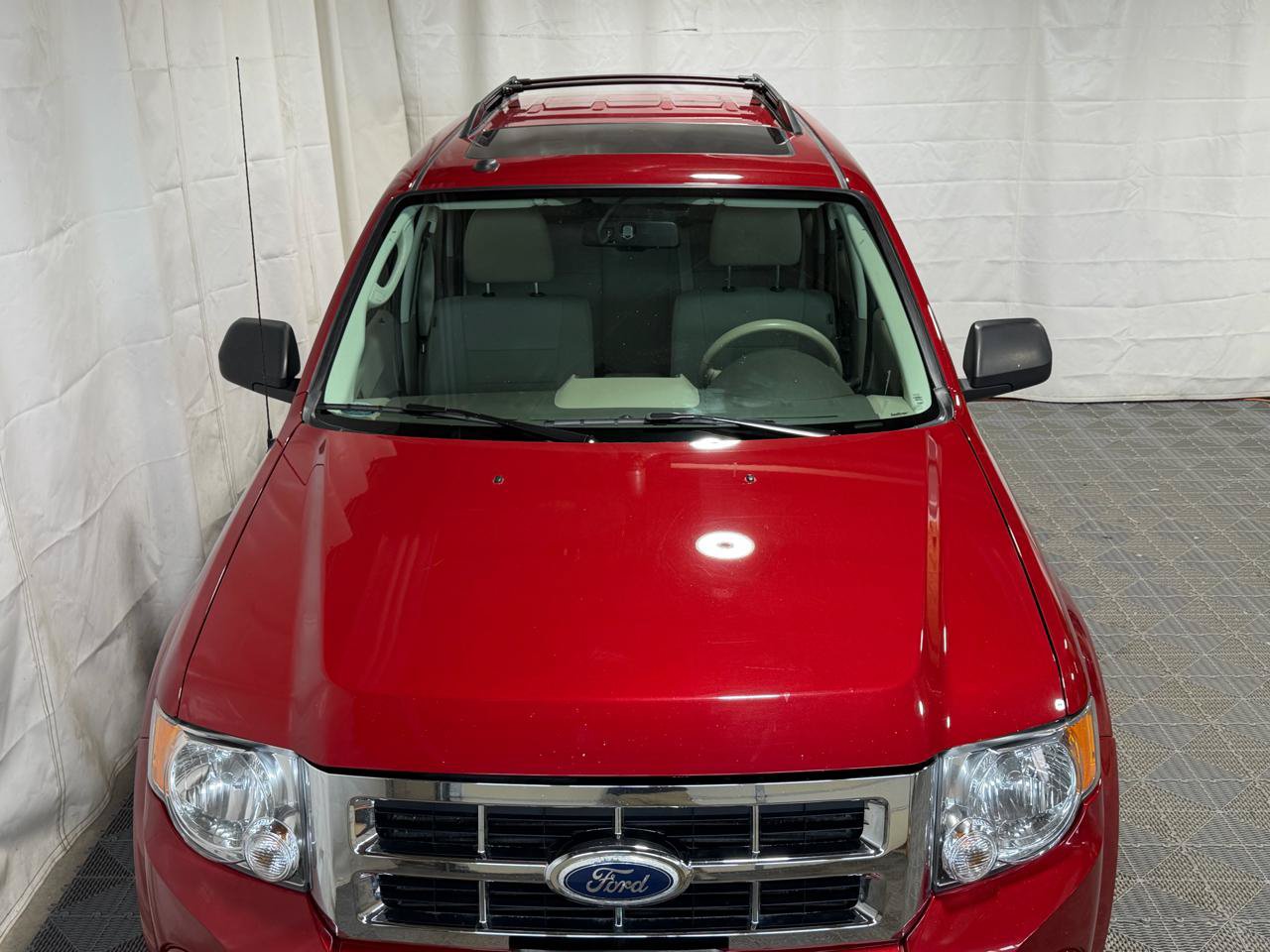 Used 2010 Ford Escape XLT AWD/4WD image 3