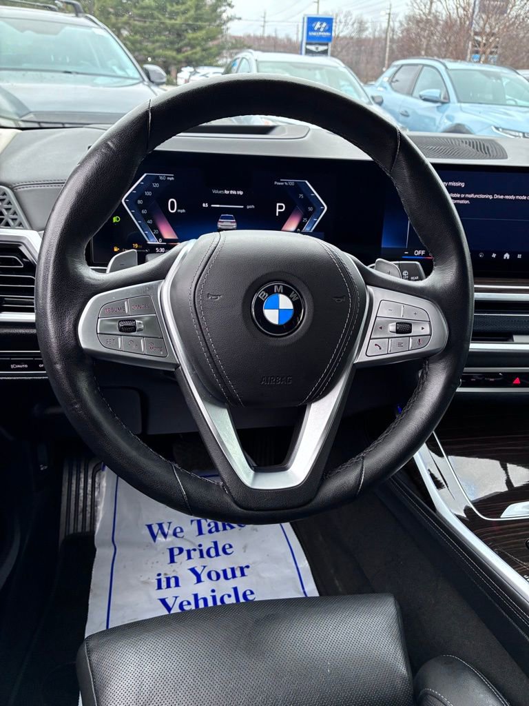 Used 2024 BMW X7 xDrive40i w/ Premium Package AWD/4WD image 38