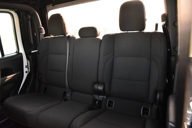 Used 2022 Jeep Gladiator Sport image 21