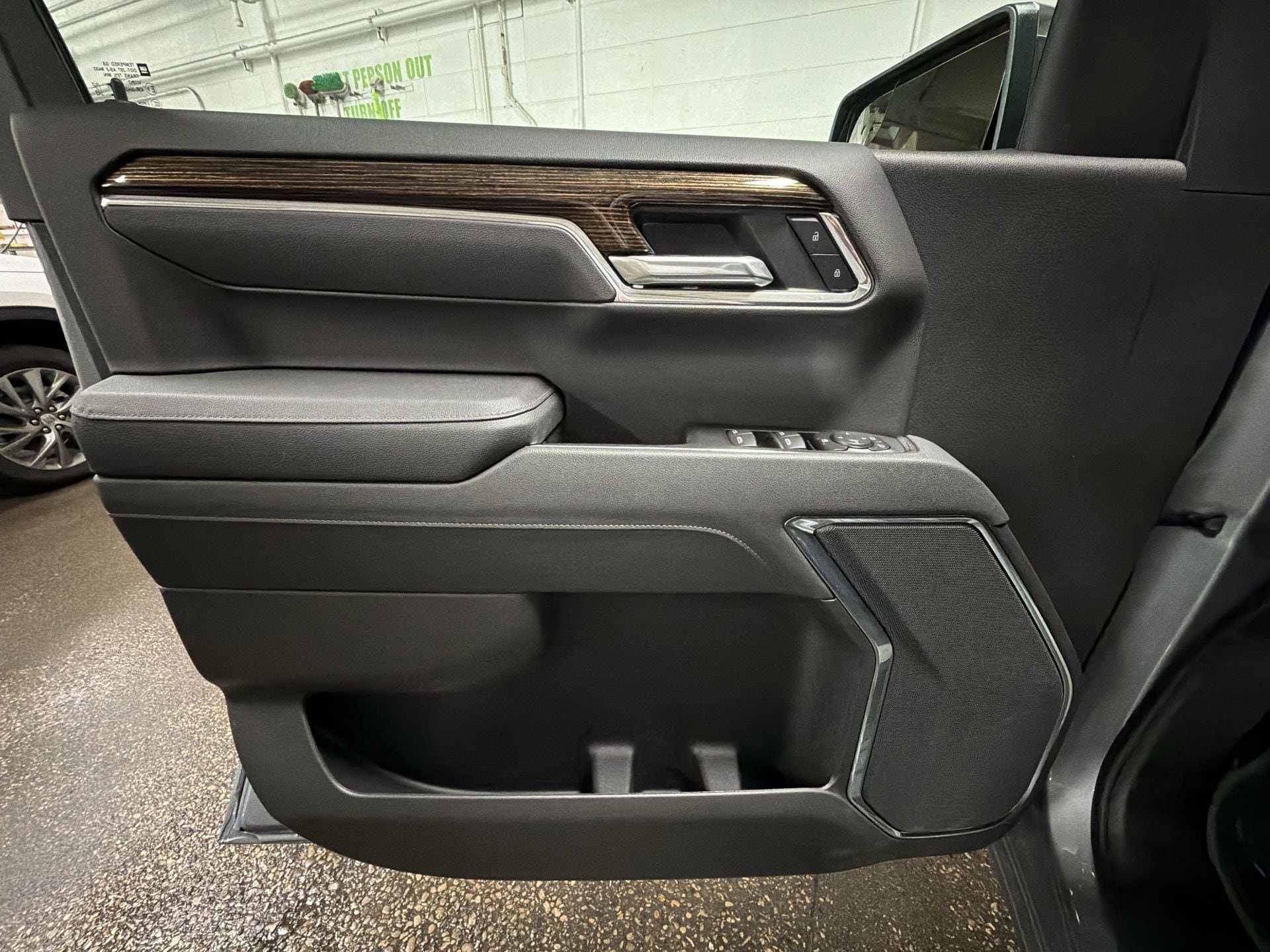 New 2026 GMC Sierra 1500 SLE image 21