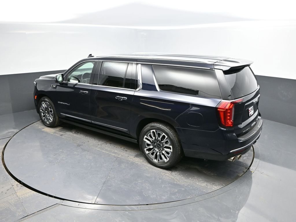 Used 2023 GMC Yukon XL Denali Ultimate image 30