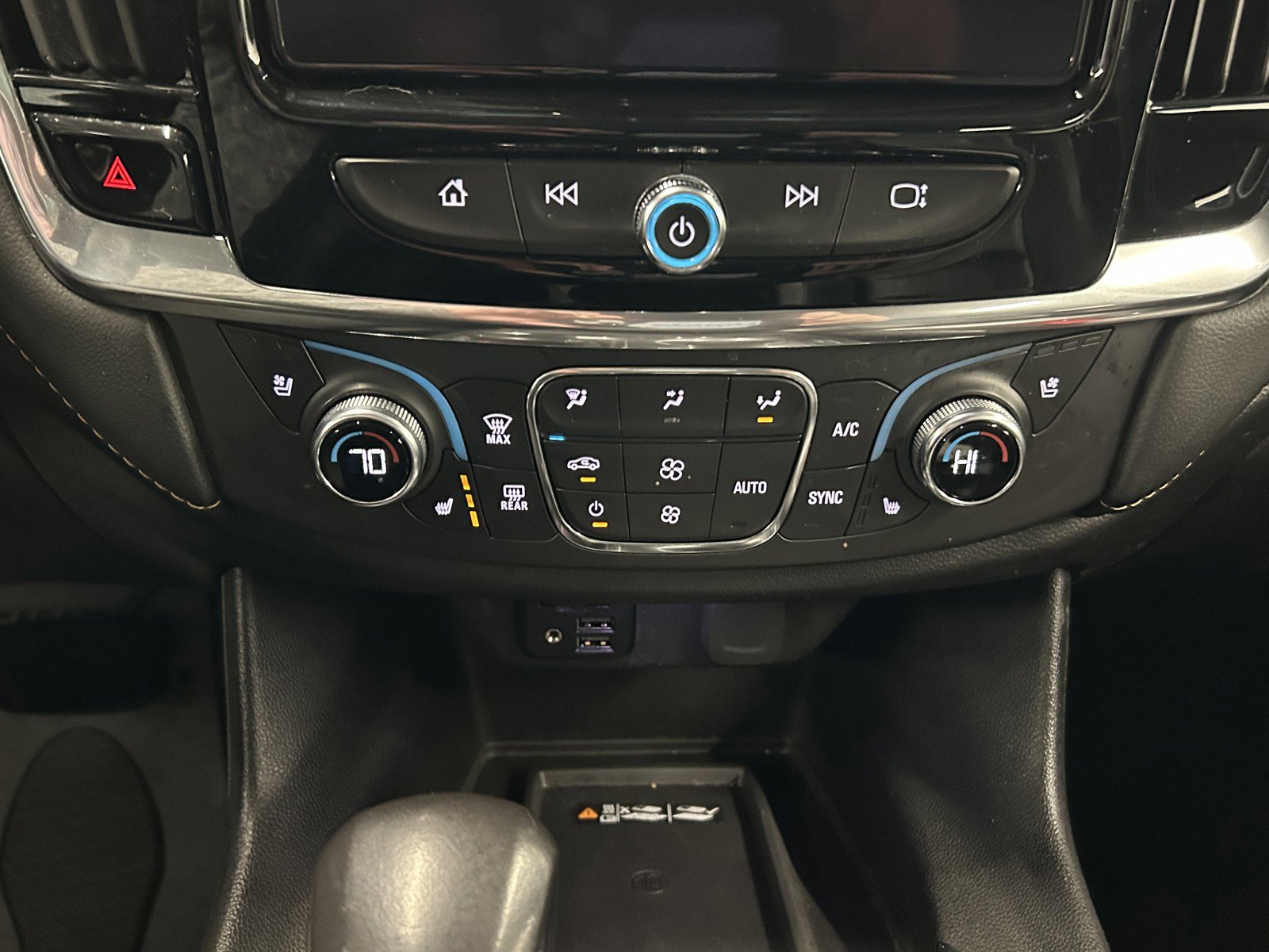 Used 2021 Chevrolet Traverse Premier w/ LPO, Blackout Package image 34