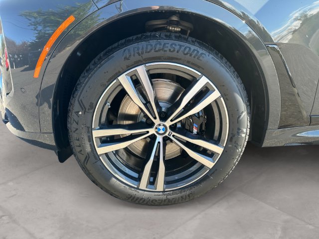 New 2027 BMW X7 xDrive40i w/ M Sport Package AWD/4WD image 14