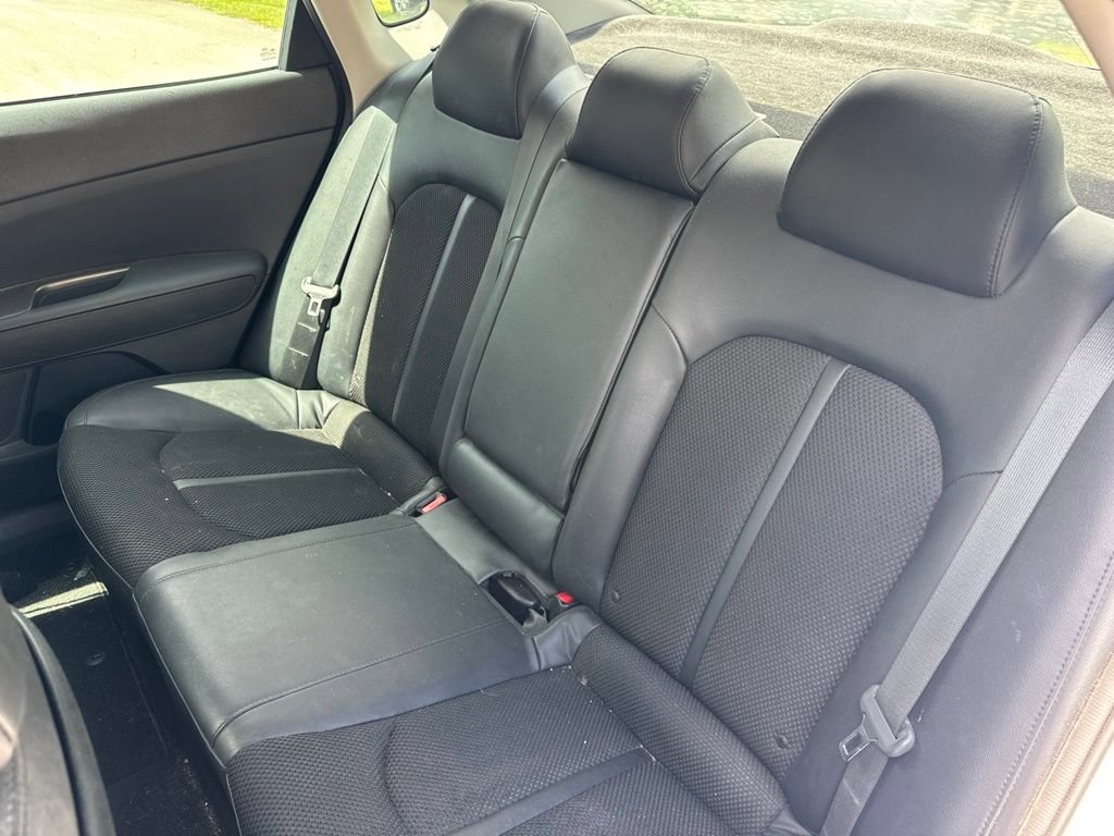 Used 2019 Kia Optima S FWD image 11
