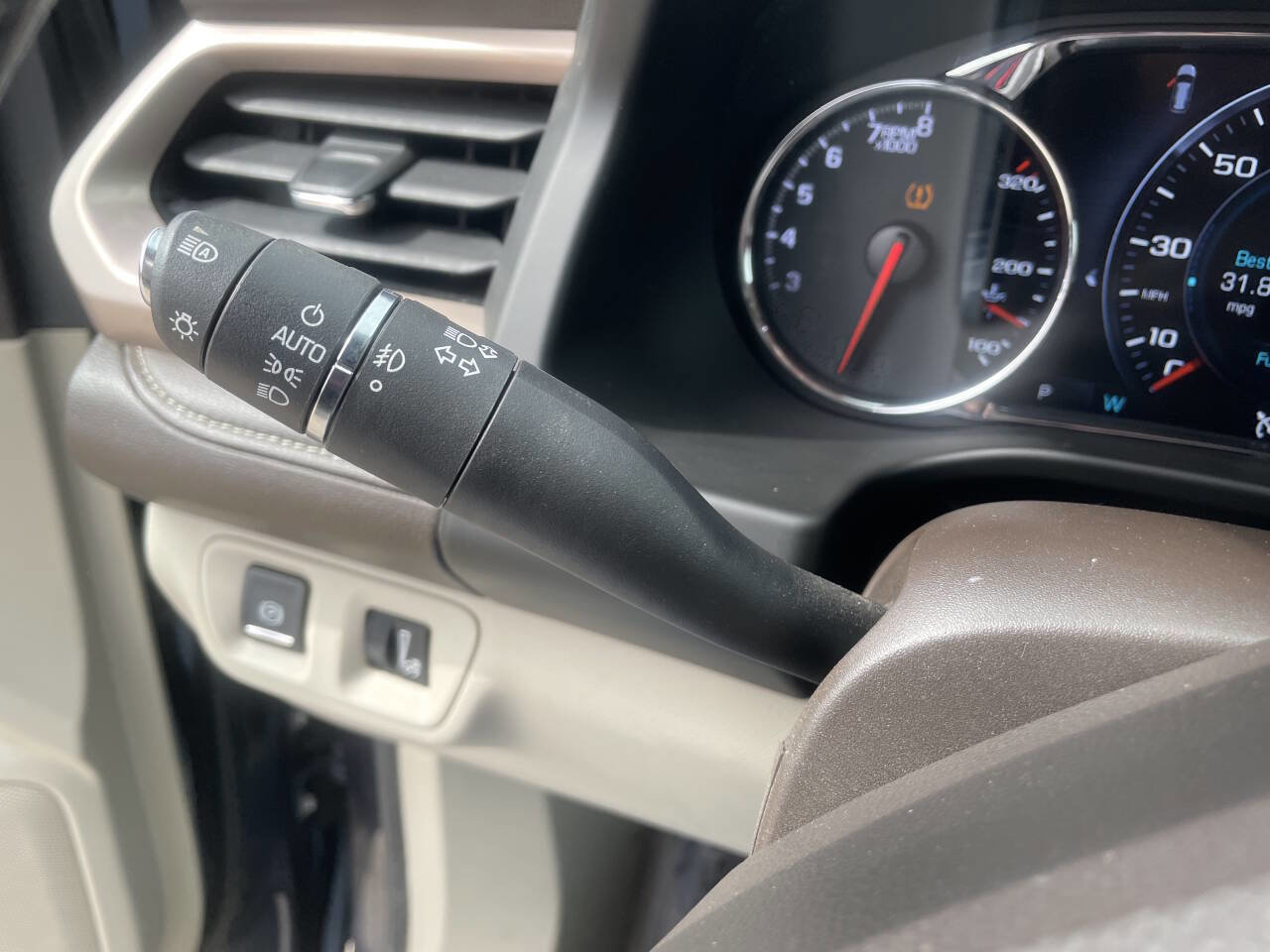 Used 2018 GMC Acadia Denali w/ Technology Package image 15