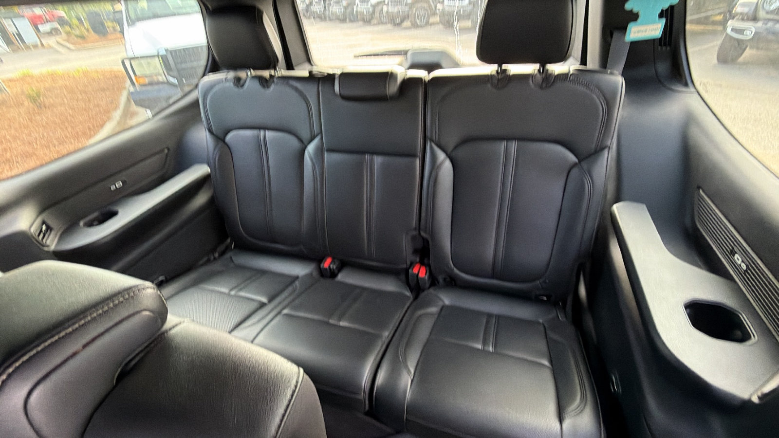 Used 2025 Jeep Wagoneer 4WD w/ Convenience Group I image 26