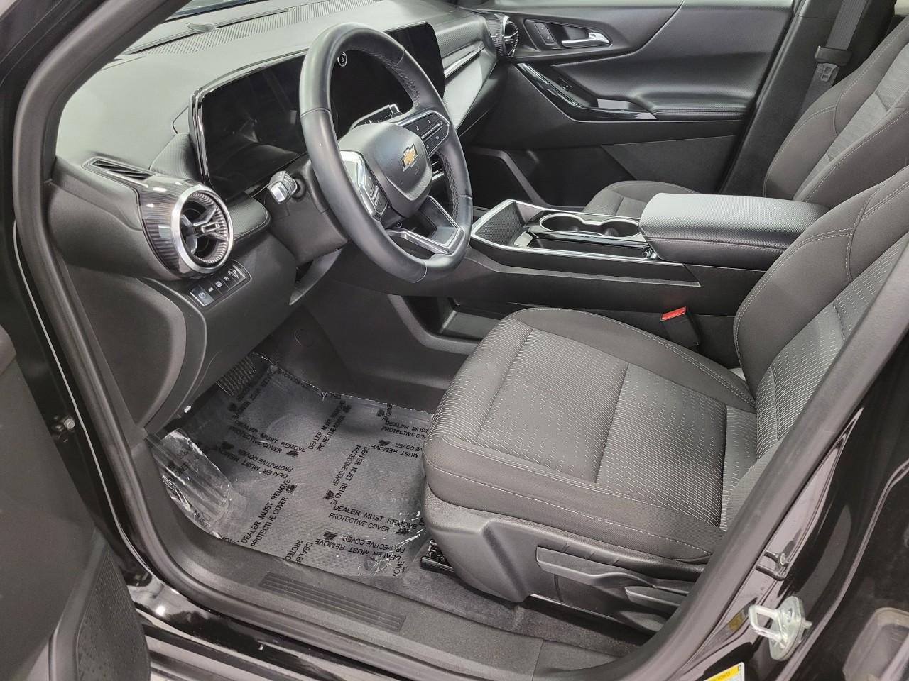 Used 2025 Chevrolet Equinox LT AWD/4WD image 9