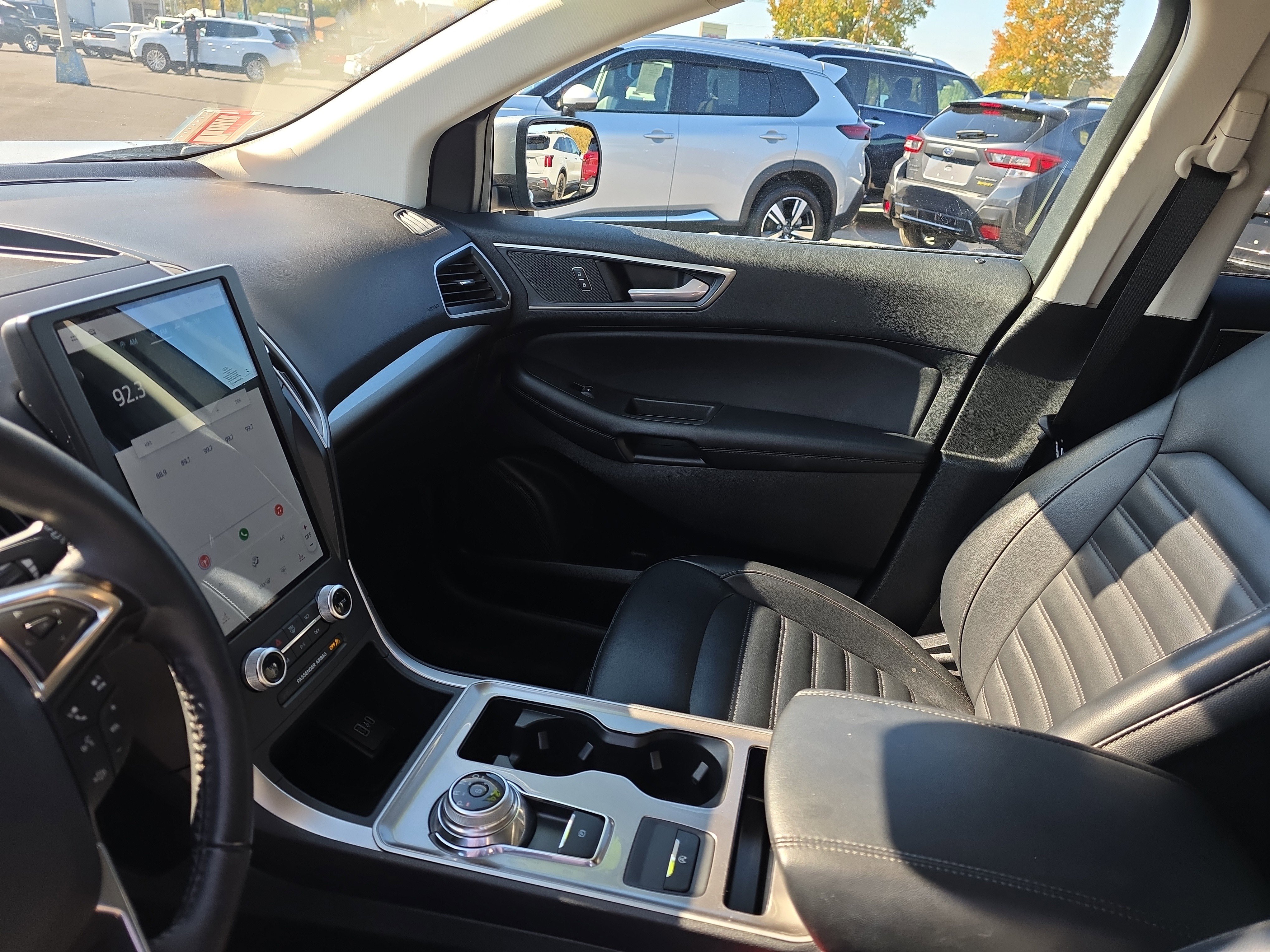 Used 2024 Ford Edge SEL image 23