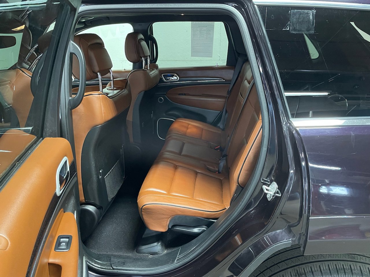 Used 2020 Jeep Grand Cherokee Summit AWD/4WD image 11