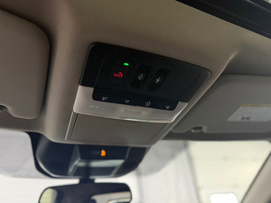 Used 2023 Nissan Rogue SV w/ SV Premium Package image 24